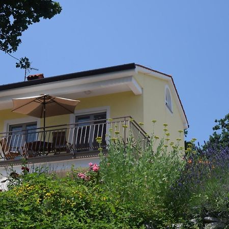 Apartments Sandra Brseč Eksteriør billede